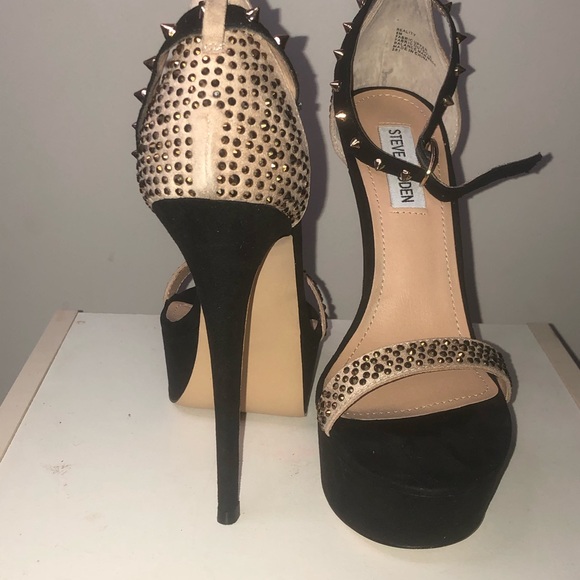 Steve Madden studded heals - Picture 1 of 6